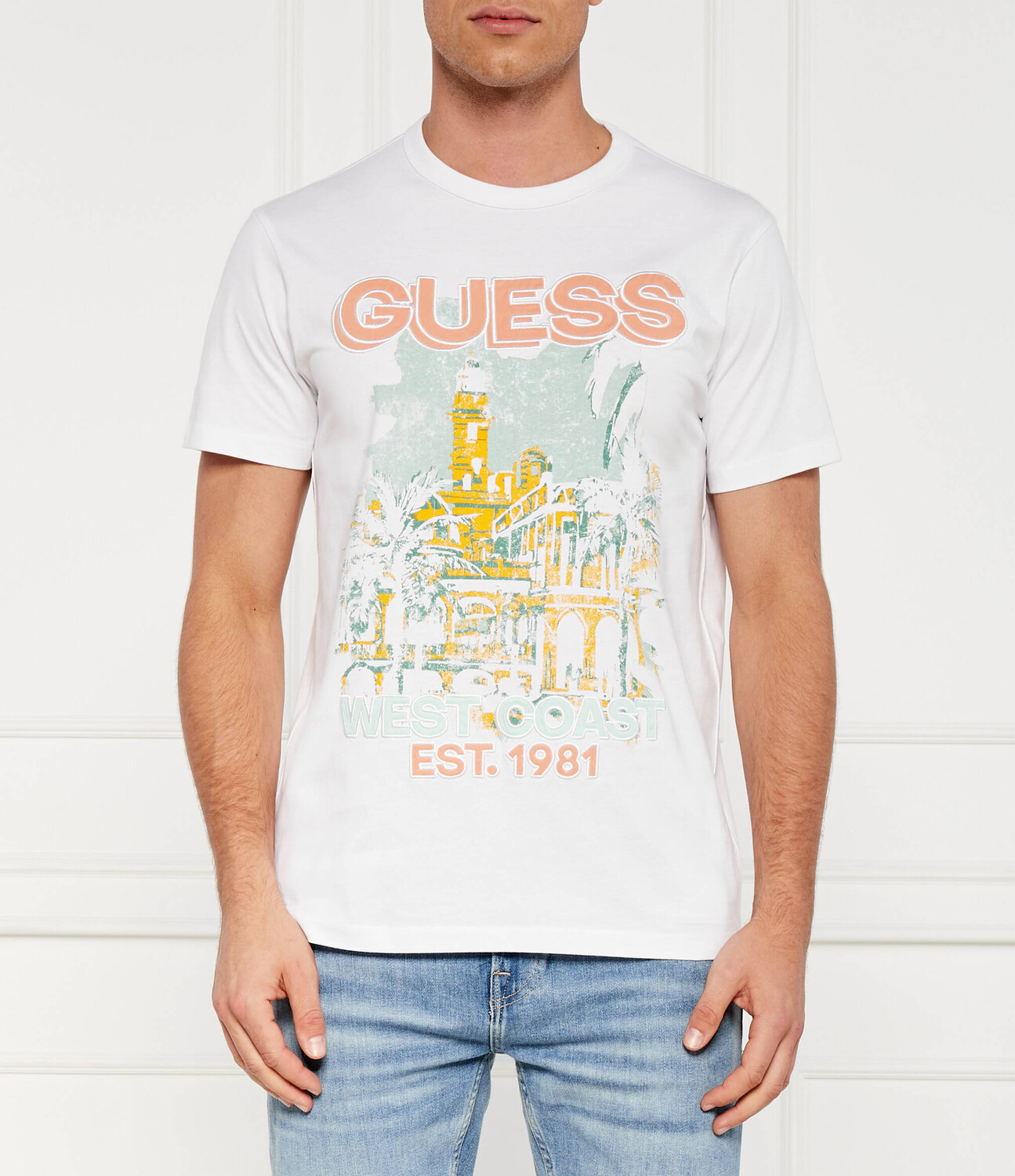 Футболка GUESS WEAST COAST Regular Fit, белый
Футболка GUESS WEAST COAST Regular Fit, белый