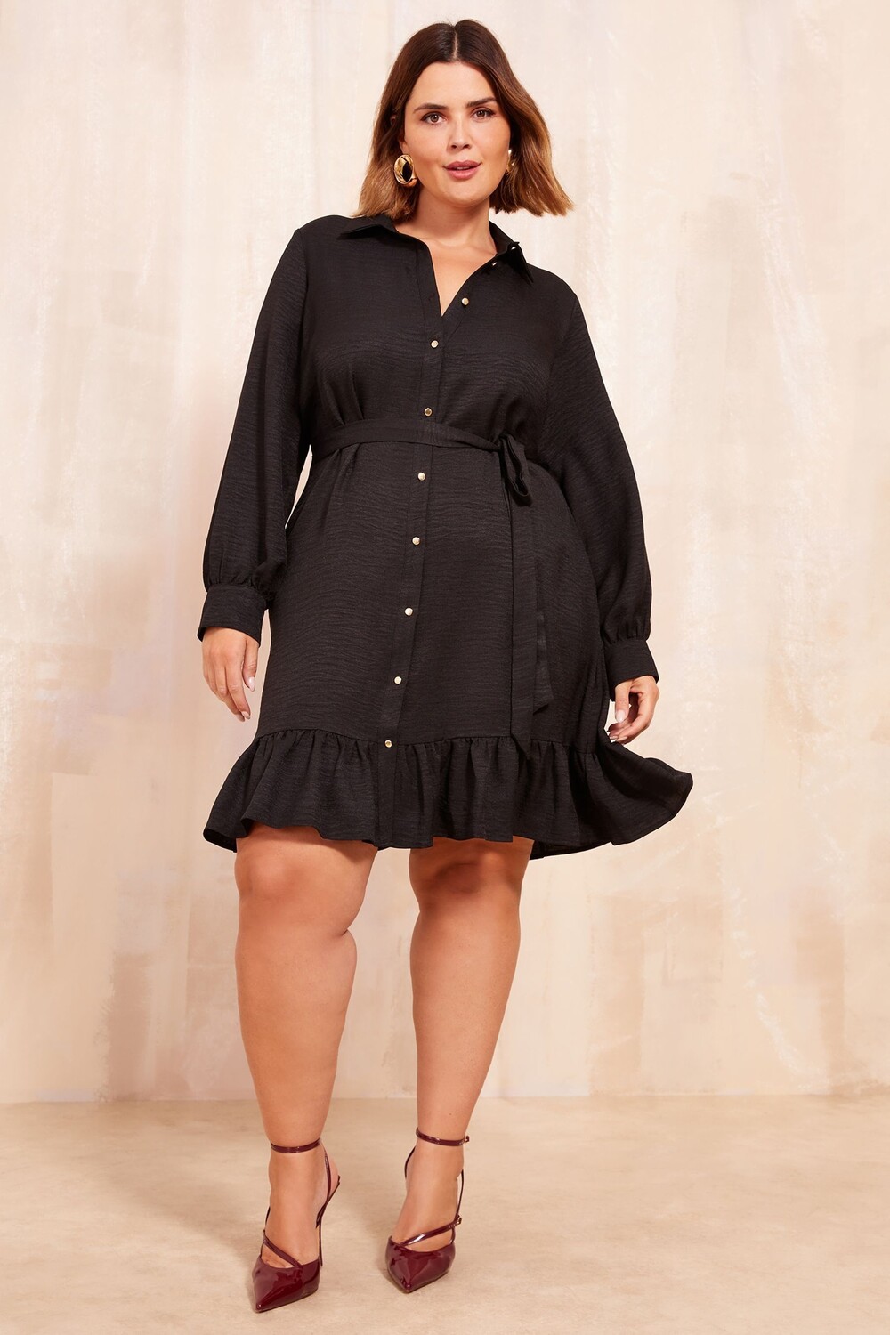 Изгибы, как у этих мини платьев рубашек Friends Like These, черный
Изгибы, как у этих мини платьев рубашек Friends Like These, черный