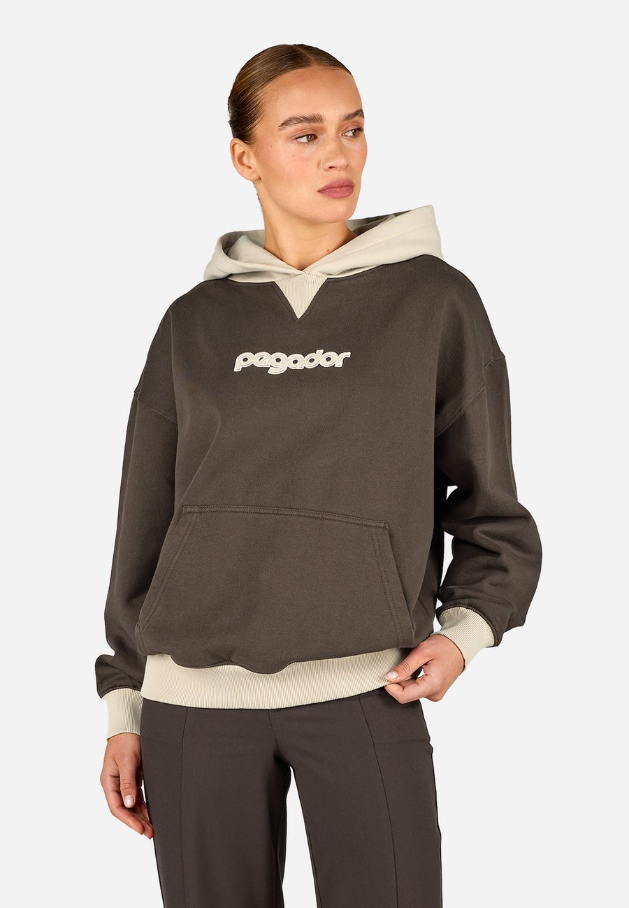 Толстовка Pegador MONZA OVERSIZED HOODIE, Washed Walnut Brown/Bleached Denim, Серый, Толстовка Pegador MONZA OVERSIZED HOODIE, Washed Walnut Brown/Bleached Denim
Толстовка Pegador MONZA OVERSIZED HOODIE, Washed Walnut Brown/Bleached Denim, Серый, Толстовка Pegador MONZA OVERSIZED HOODIE, Washed Walnut Brown/Bleached Denim