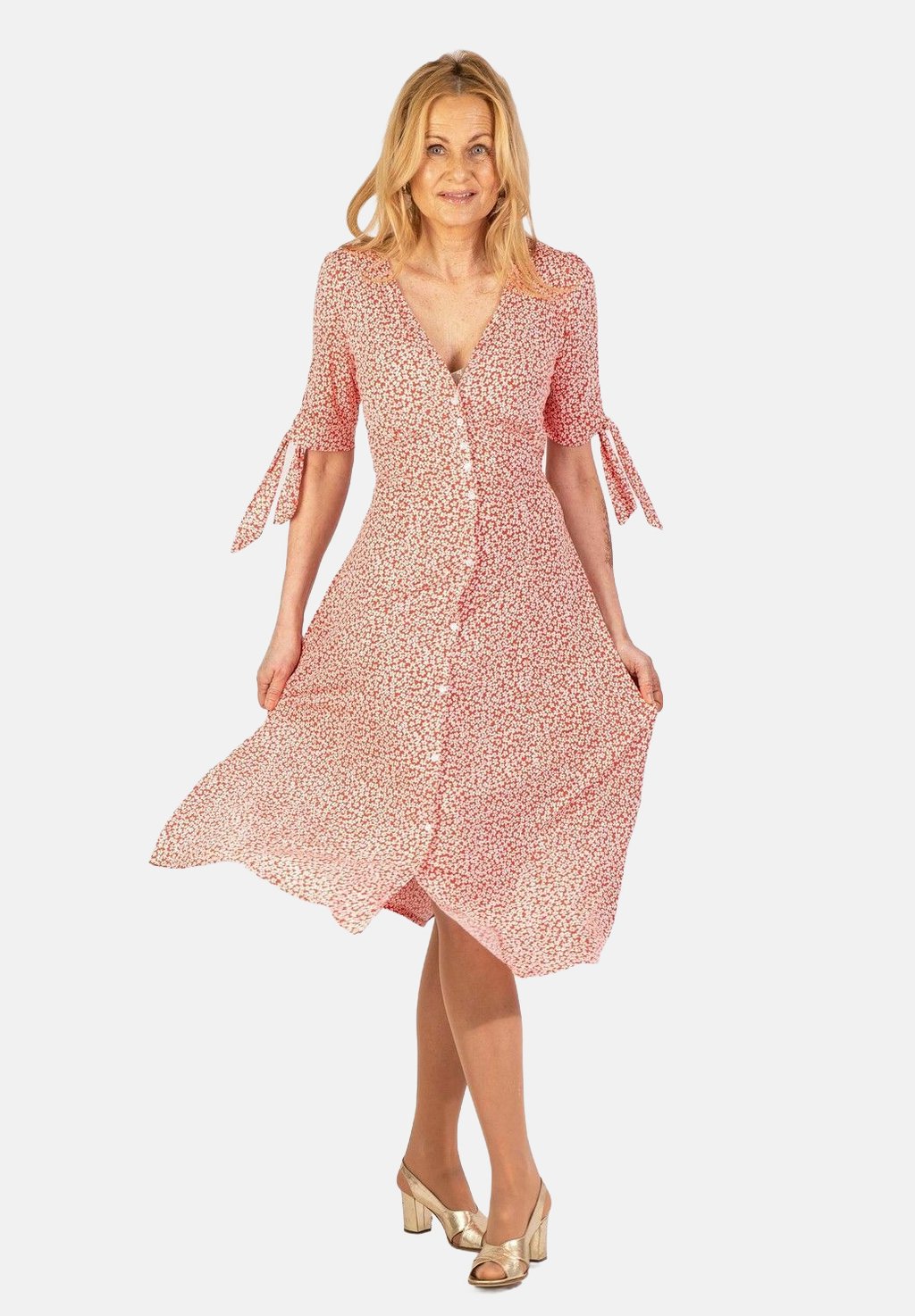 Платье-рубашка VICTORIA - FLOWER Stockholms Klänningsfabrik, красный
Платье-рубашка VICTORIA - FLOWER Stockholms Klänningsfabrik, красный