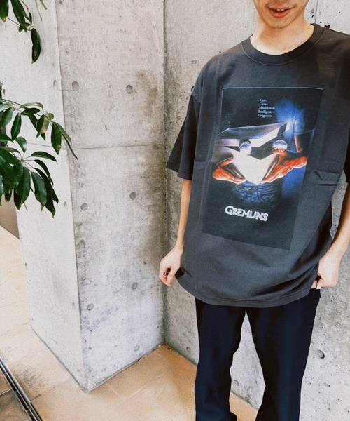 Футболка с короткими рукавами, свободного кроя, с принтом "GREMLINS" и винтажной пигментной отделкой Minius
Футболка с короткими рукавами, свободного кроя, с принтом "GREMLINS" и винтажной пигментной отделкой Minius