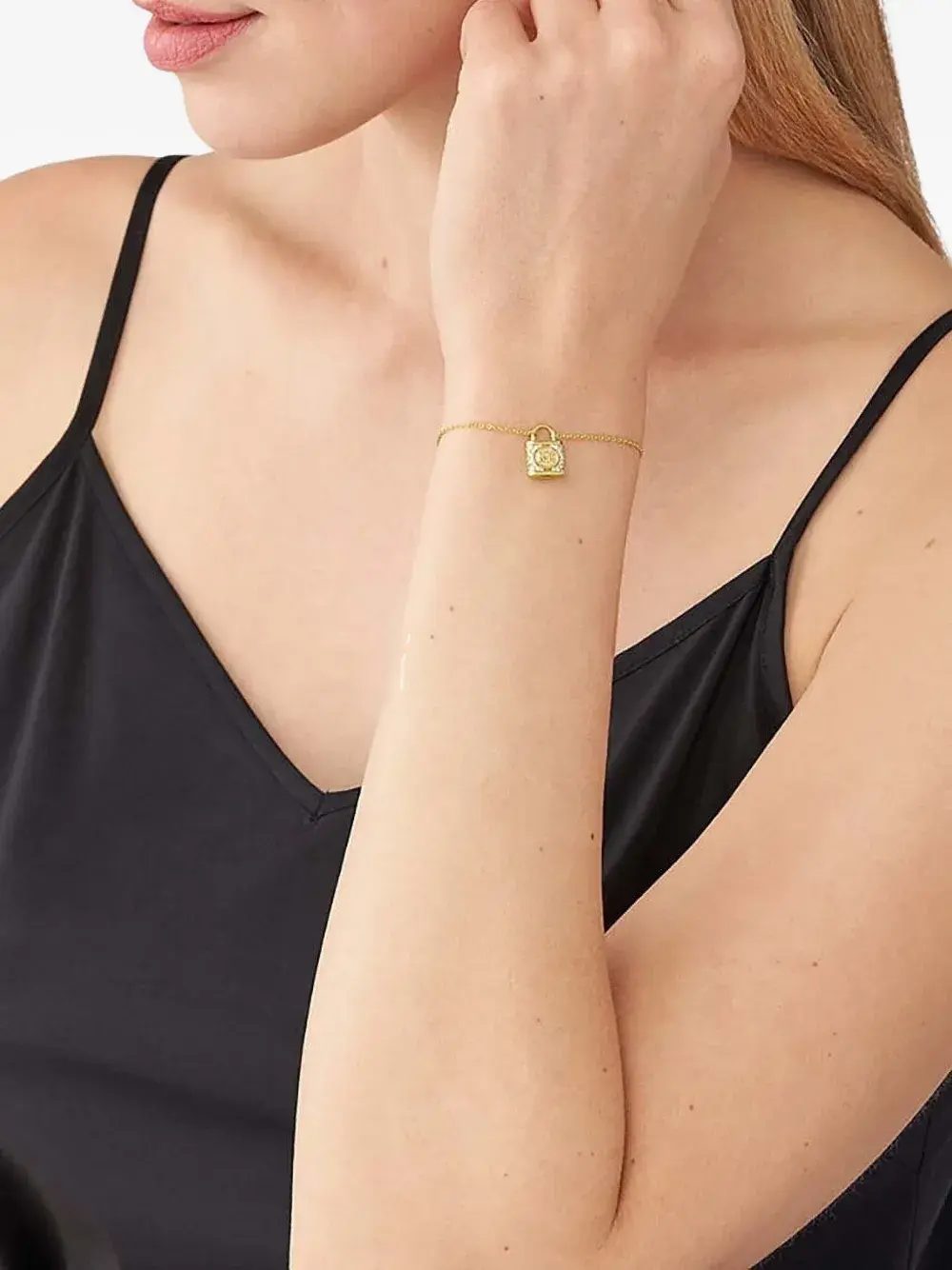 Браслет с замком MICHAEL KORS, золотой
Браслет с замком MICHAEL KORS, золотой