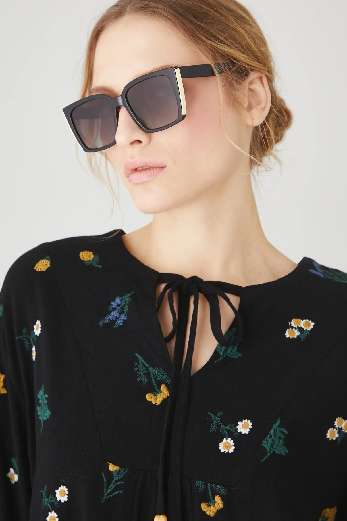 Солнцезащитные очки Medicine, черный
Солнцезащитные очки Medicine, черный