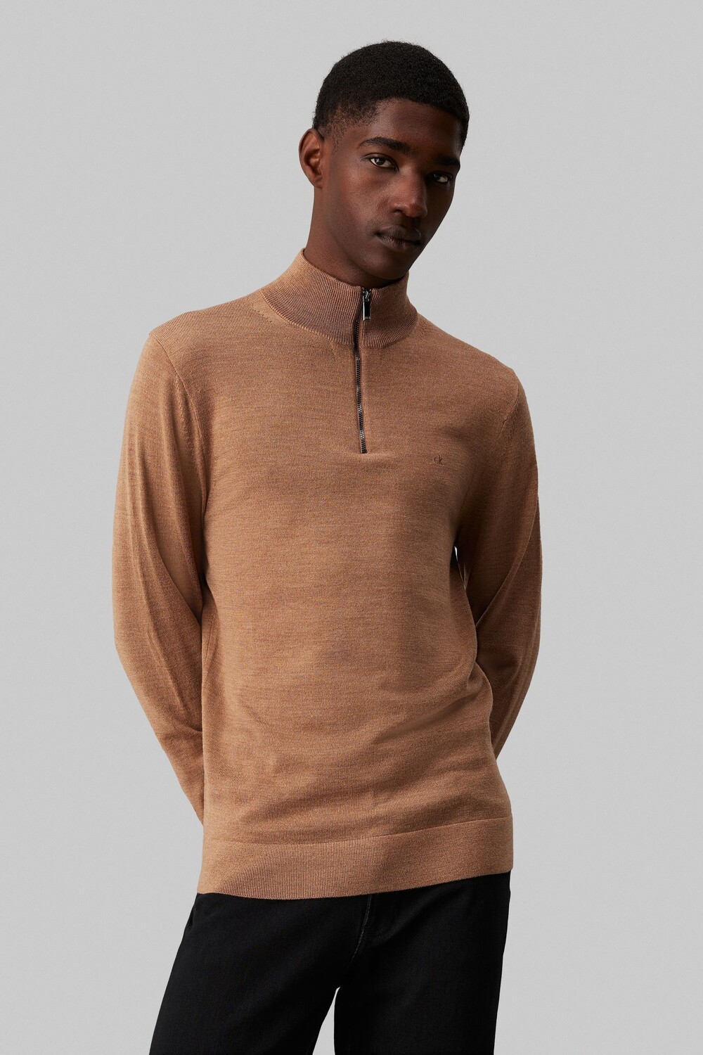 Джемпер из мериносовой шерсти с застежкой молнией на четверть Calvin Klein, коричневый
Джемпер из мериносовой шерсти с застежкой молнией на четверть Calvin Klein, коричневый
