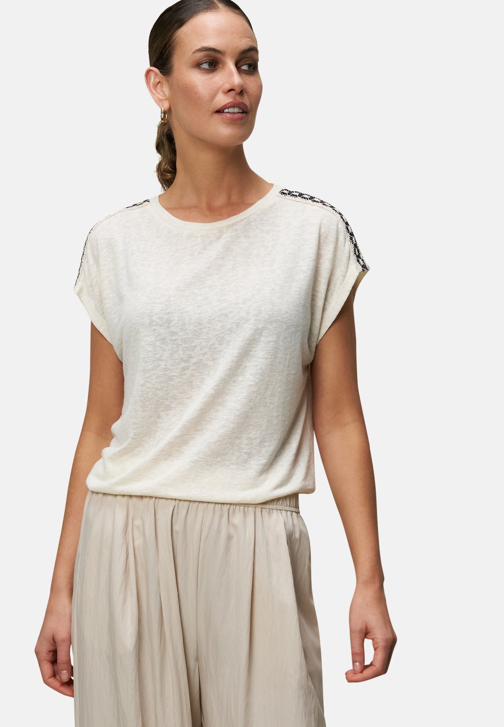 Футболка с принтом MIT KONTRASTSTICKEREI zero, белый
Футболка с принтом MIT KONTRASTSTICKEREI zero, белый