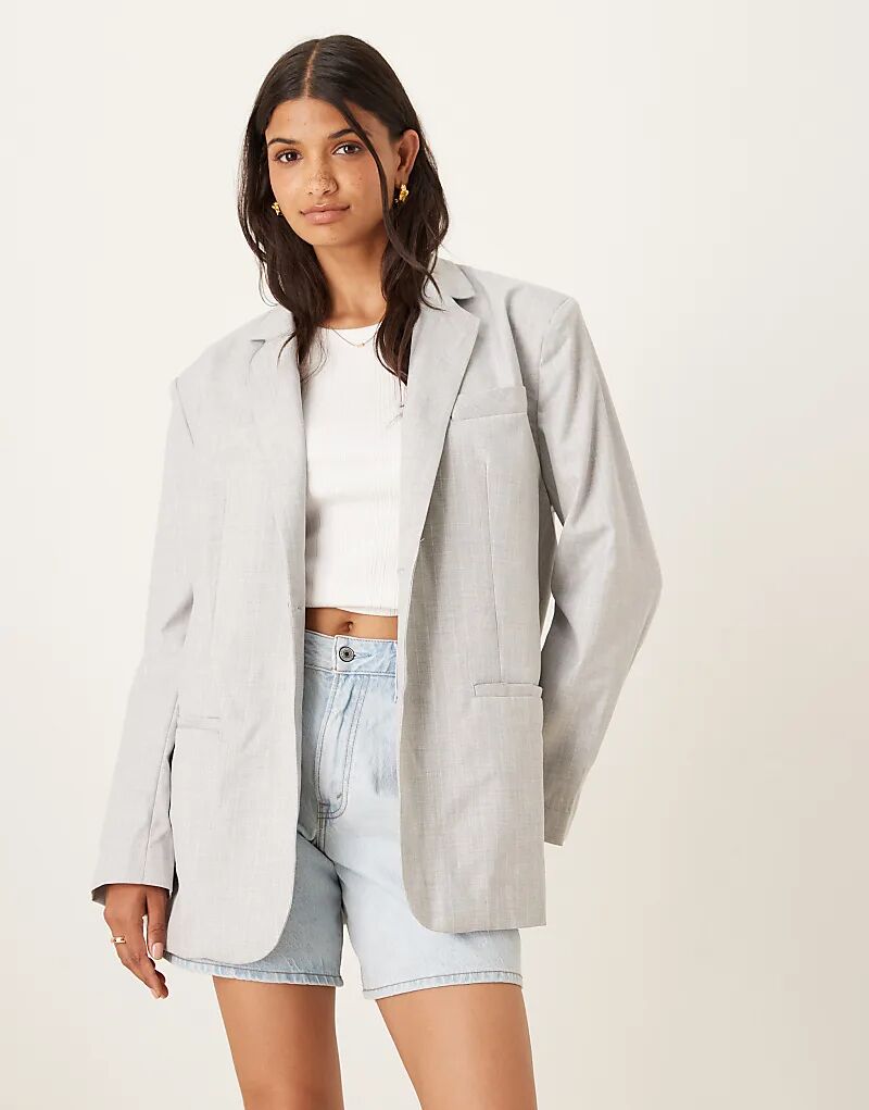 Гламурный свободный блейзер в тонкую светло-серую полоску Narrated
Гламурный свободный блейзер в тонкую светло-серую полоску Narrated