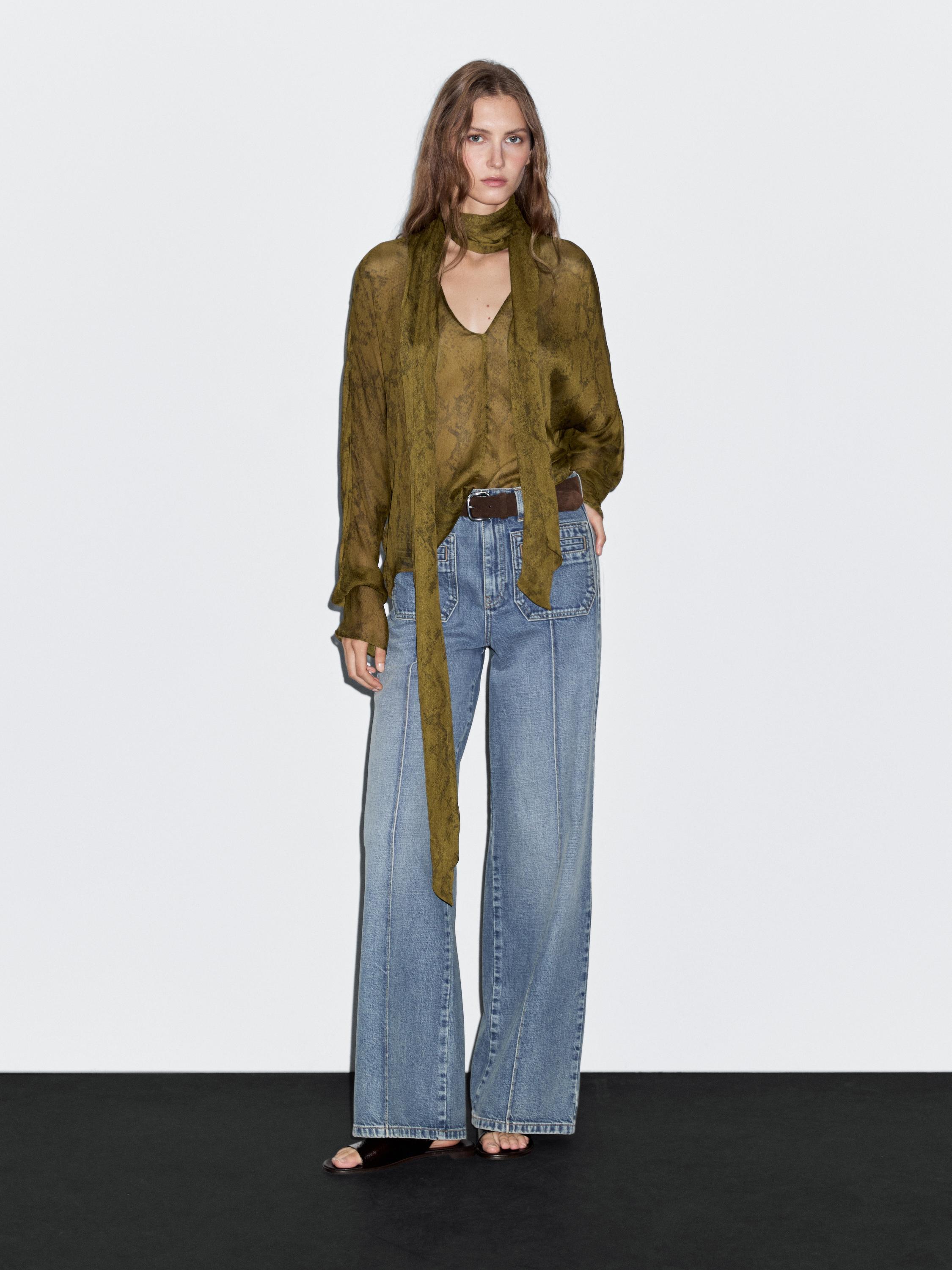 Струящаяся блузка с анималистичным принтом Massimo Dutti, Moss Green
Струящаяся блузка с анималистичным принтом Massimo Dutti, Moss Green