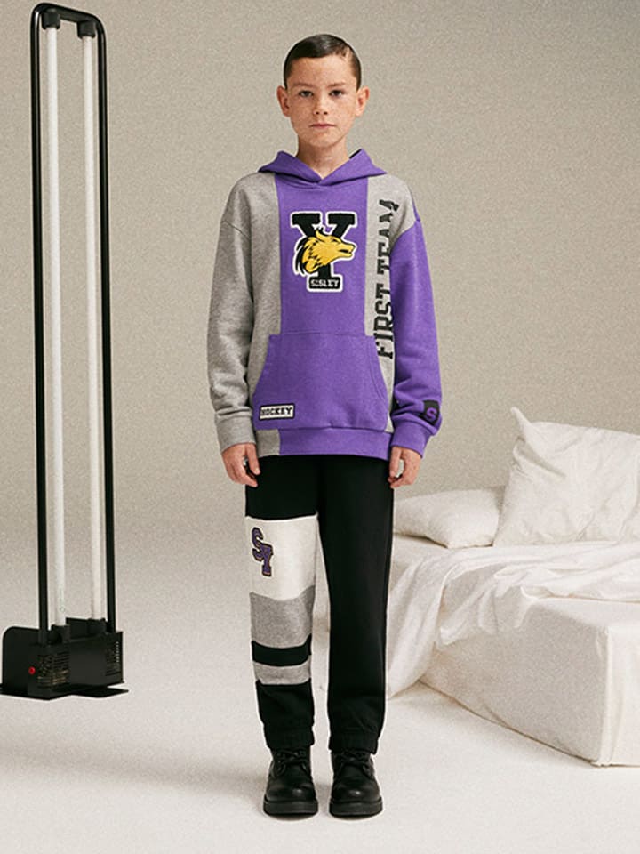 Толстовка с капюшоном Sisley
Толстовка с капюшоном Sisley