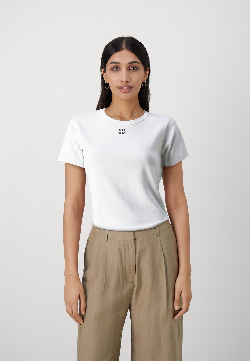 Футболка базовая DELORIS HUGO, цвет white, Белый, Футболка базовая DELORIS HUGO, цвет white
Футболка базовая DELORIS HUGO, цвет white, Белый, Футболка базовая DELORIS HUGO, цвет white