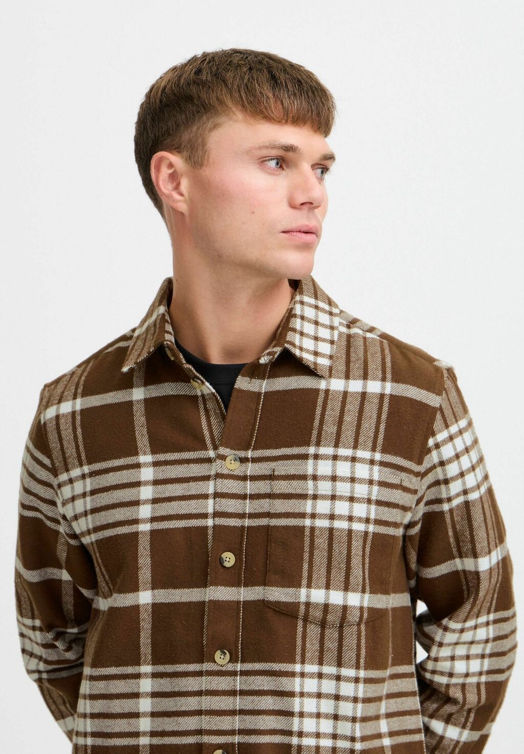 Рубашка NAB Solid, коричневый
Рубашка NAB Solid, коричневый