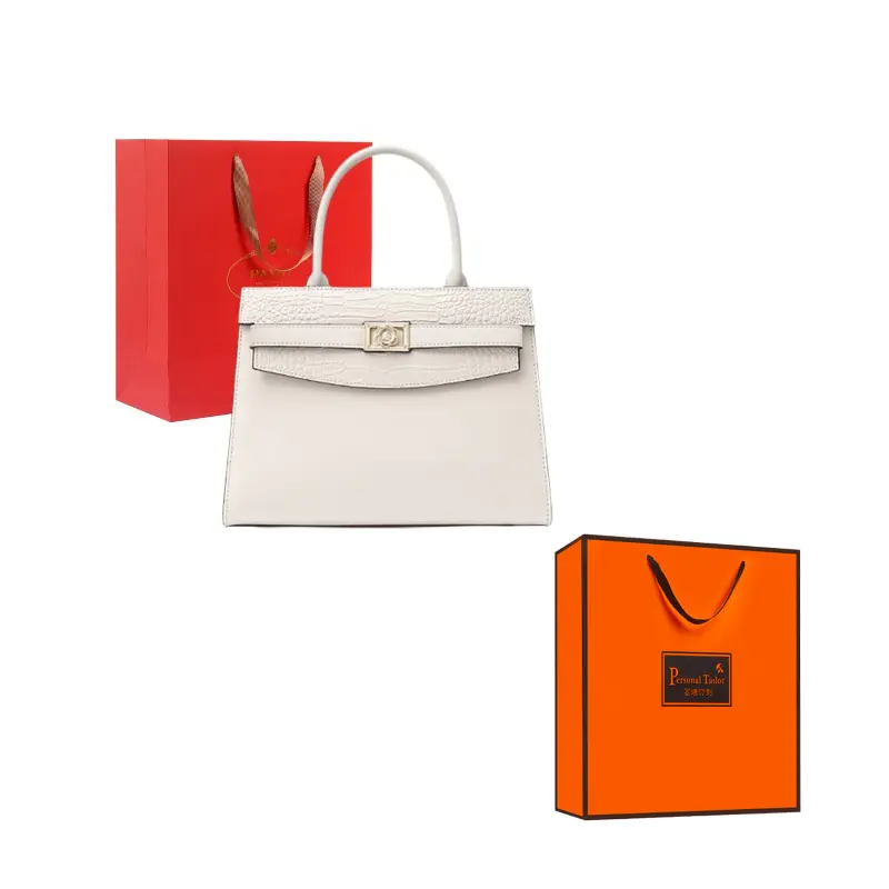 PAYOT Синтетическая кожаная сумка через плечо, Ecru
PAYOT Синтетическая кожаная сумка через плечо, Ecru