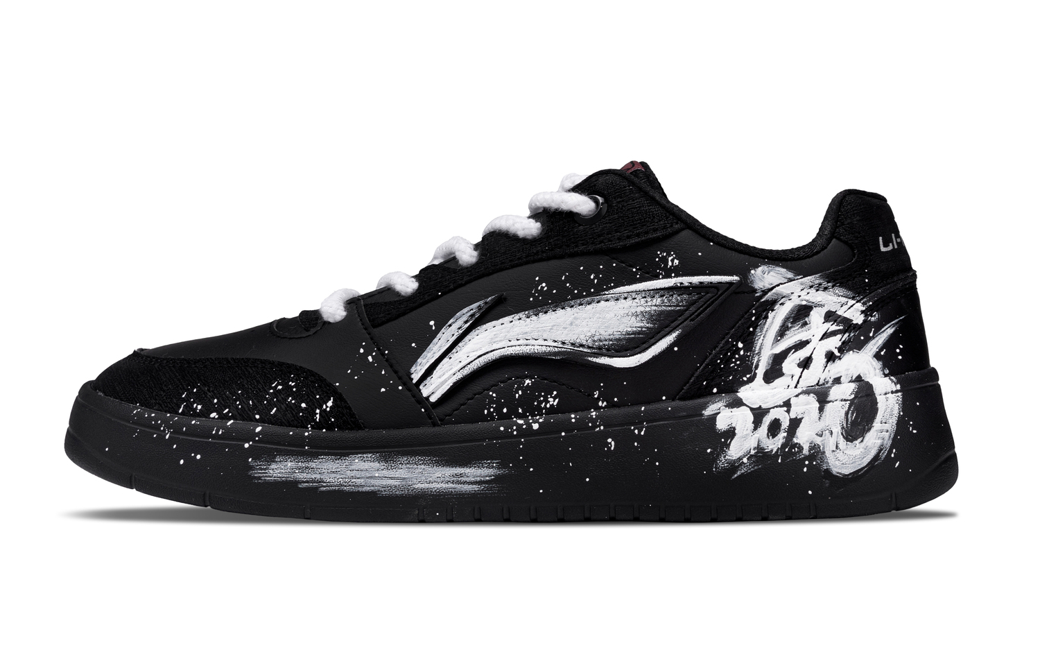 Мужские скейтбордистские кроссовки Li Ning Sycee V3 с износостойким верхом и возможностью увеличения высоты., черный белый
Мужские скейтбордистские кроссовки Li Ning Sycee V3 с износостойким верхом и возможностью увеличения высоты., черный белый