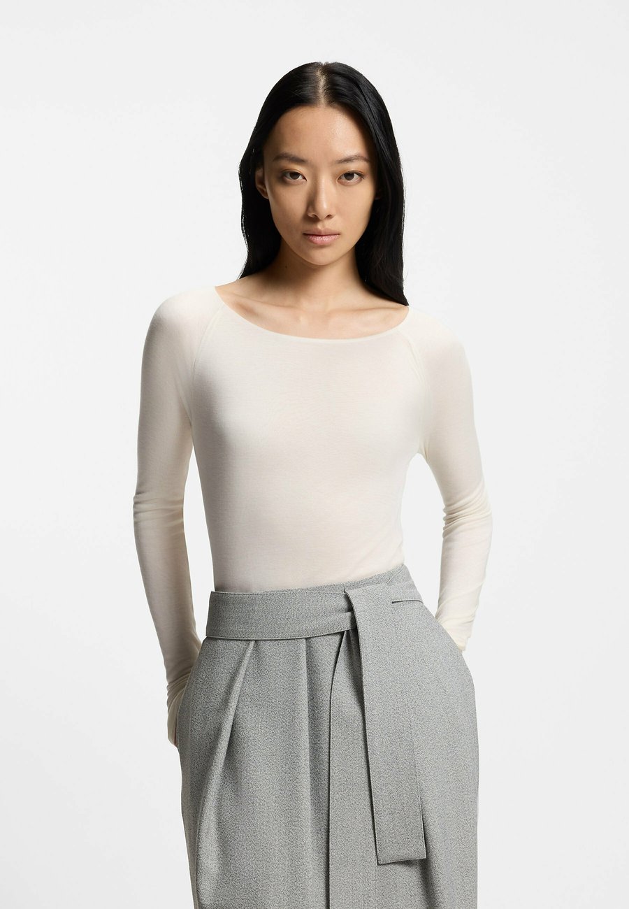 Топ BOSS EDUPLA, Natural Eighteen/White
Топ BOSS EDUPLA, Natural Eighteen/White