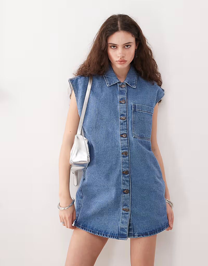 Мини-платье из денима Noisy May без рукавов в средне-голубом цвете
Мини-платье из денима Noisy May без рукавов в средне-голубом цвете