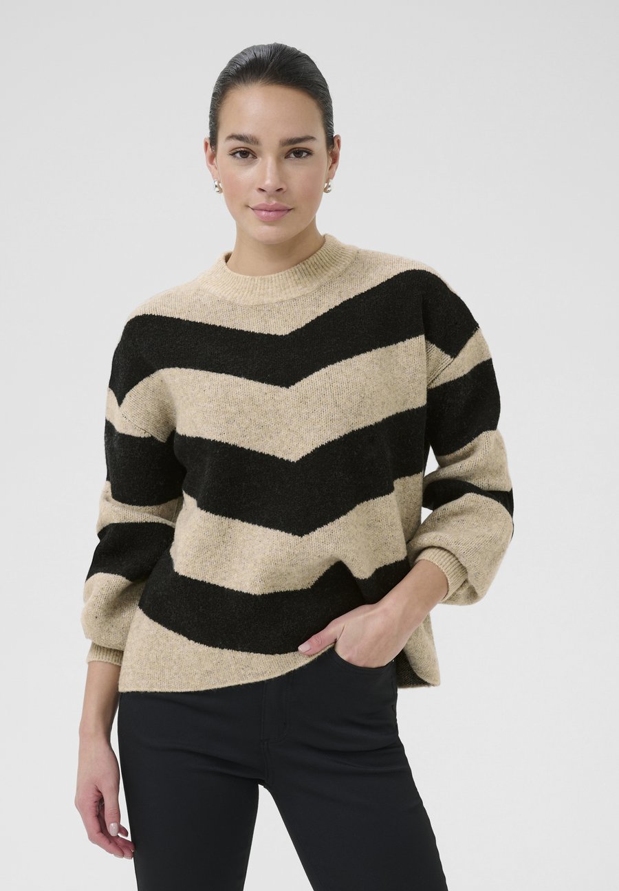 Джемпер Kaffe KAVERANA KNIT PULLOVER, Feather Gray M Black Stripe/Mottled Grey
Джемпер Kaffe KAVERANA KNIT PULLOVER, Feather Gray M Black Stripe/Mottled Grey