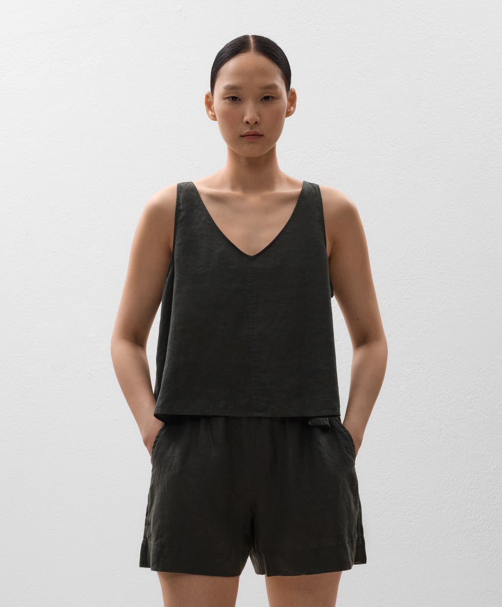 Топ с V-образным вырезом из 100% льна Oysho, антрацит
Топ с V-образным вырезом из 100% льна Oysho, антрацит