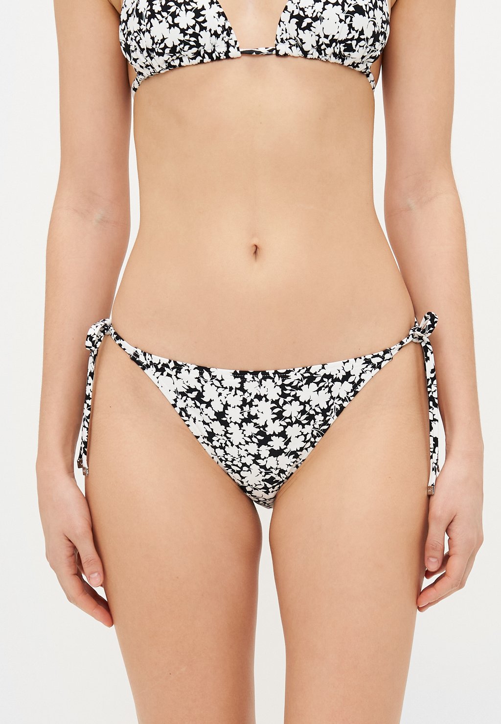 Плавки бикини MICHAEL Michael Kors, черный 
Плавки бикини MICHAEL Michael Kors, черный