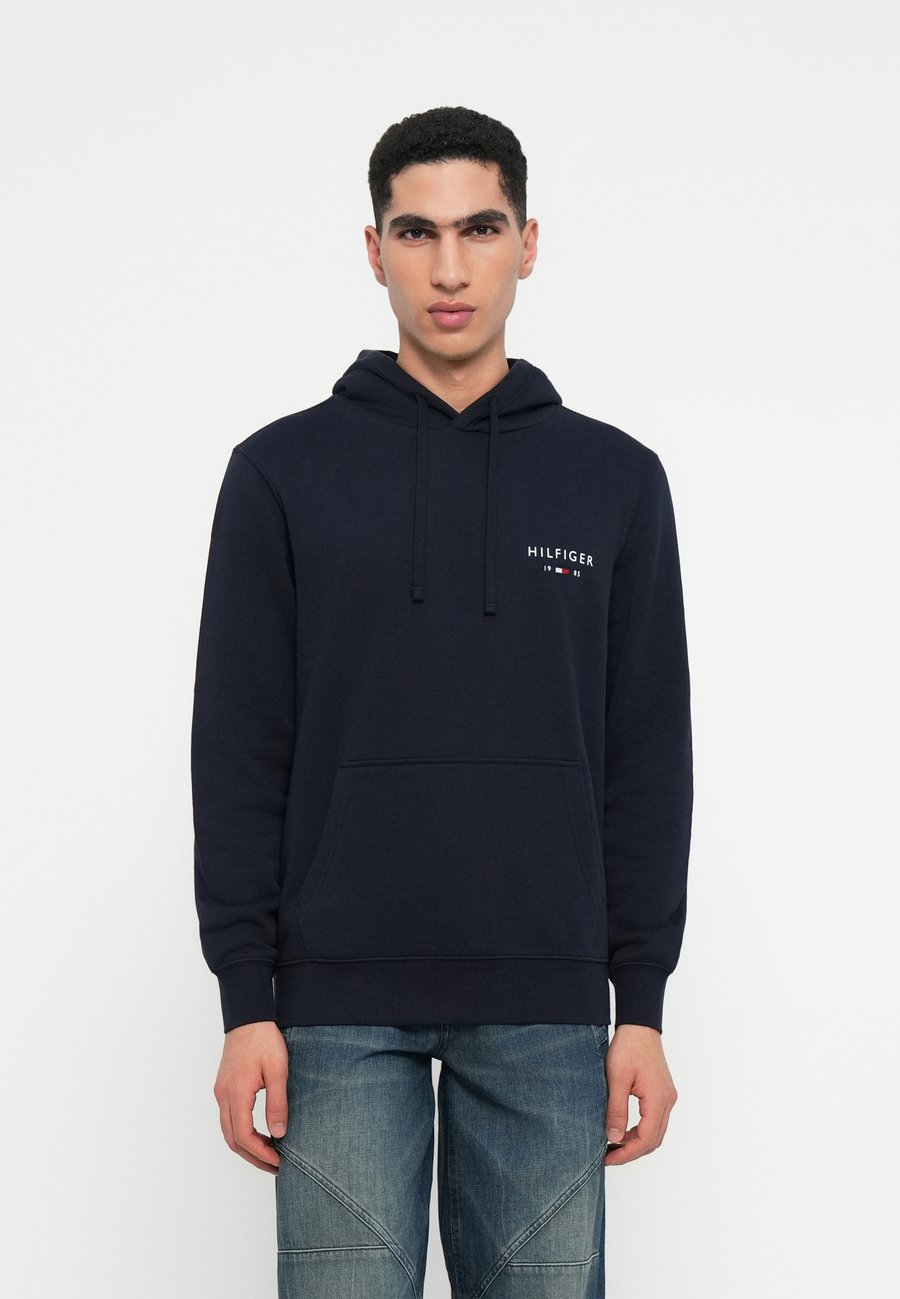 Худи Tommy Hilfiger BRAND LOVE SMALL HOODIE, Desert Sky/Dark Blue, Коричневый, Худи Tommy Hilfiger BRAND LOVE SMALL HOODIE, Desert Sky/Dark Blue
Худи Tommy Hilfiger BRAND LOVE SMALL HOODIE, Desert Sky/Dark Blue, Коричневый, Худи Tommy Hilfiger BRAND LOVE SMALL HOODIE, Desert Sky/Dark Blue