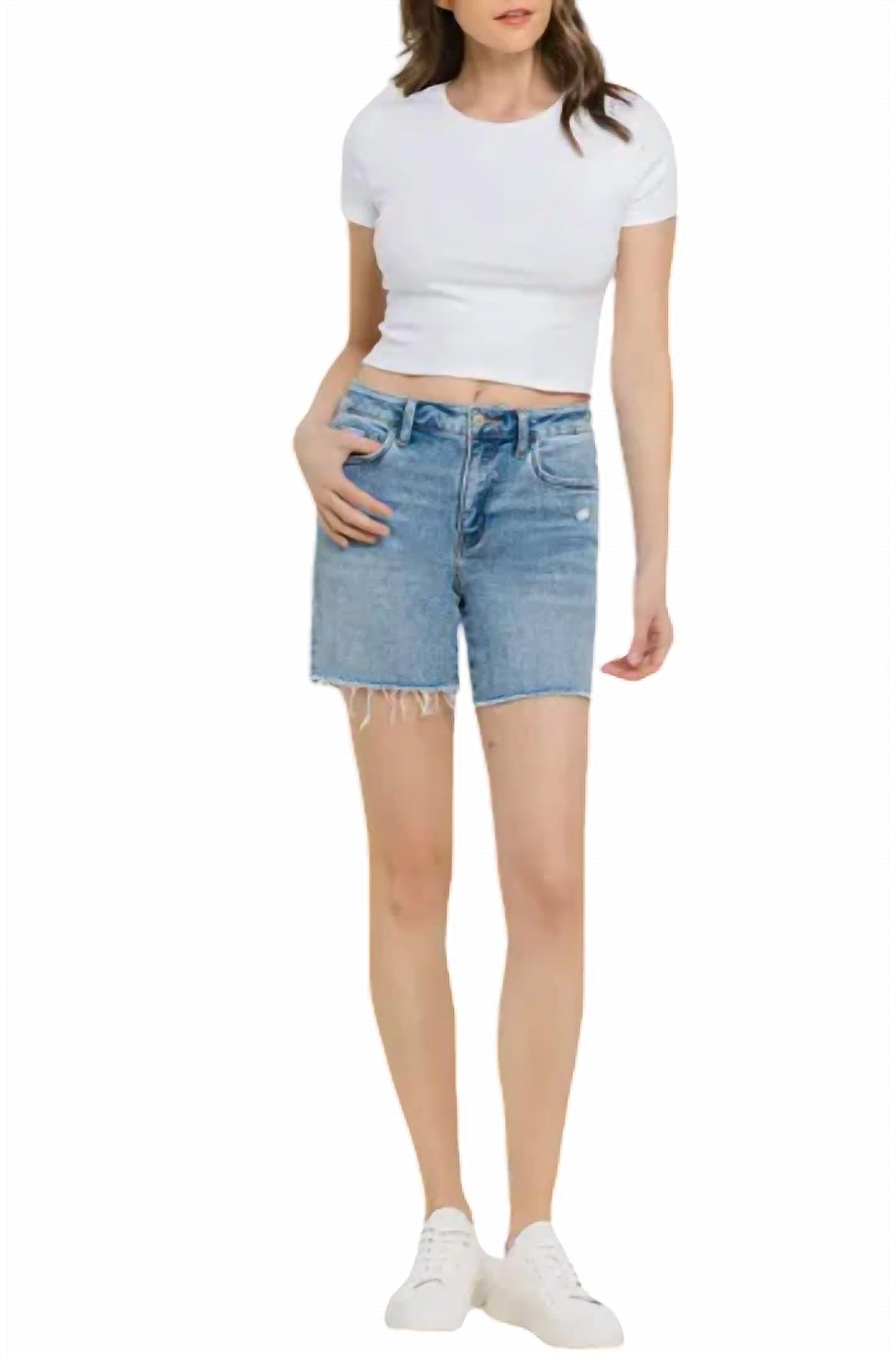 Шорты миди с высокой талией синего цвета VERVET BY FLYING MONKEY
Шорты миди с высокой талией синего цвета VERVET BY FLYING MONKEY