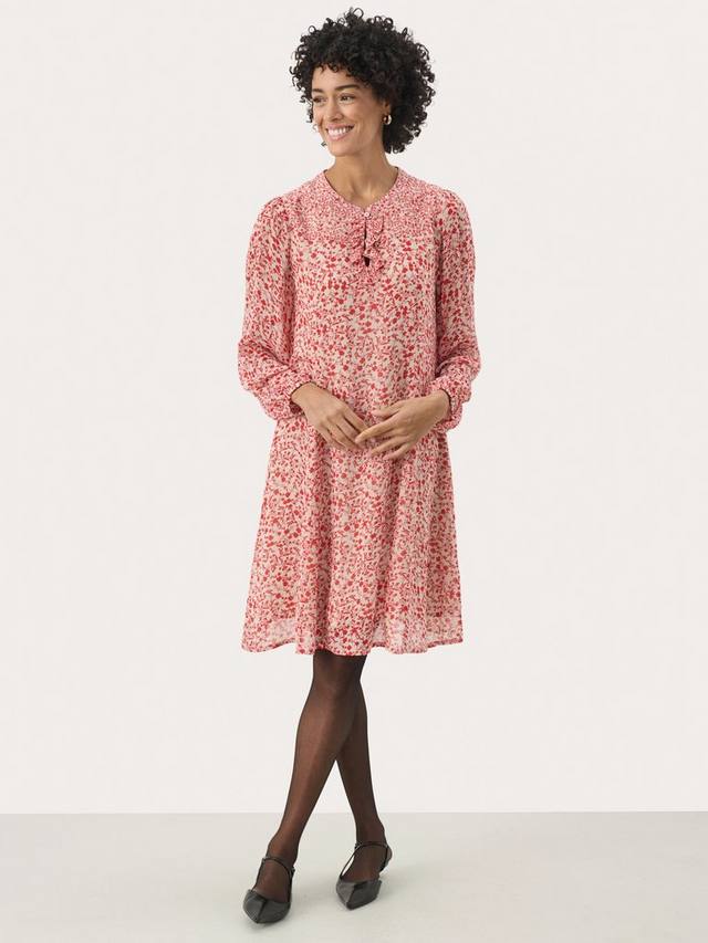 Платье в цветочек от piyanna Part Two, цвет Mars Red/Cream
Платье в цветочек от piyanna Part Two, цвет Mars Red/Cream