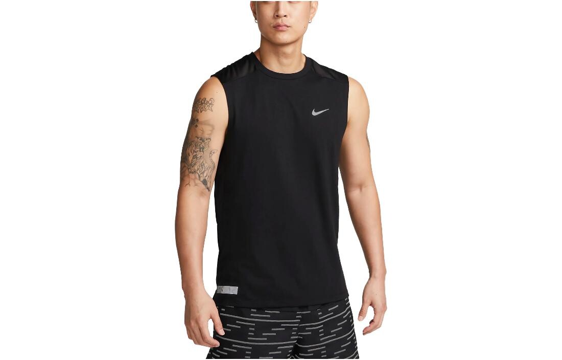 Мужской жилет Nike, цвет Black
Мужской жилет Nike, цвет Black