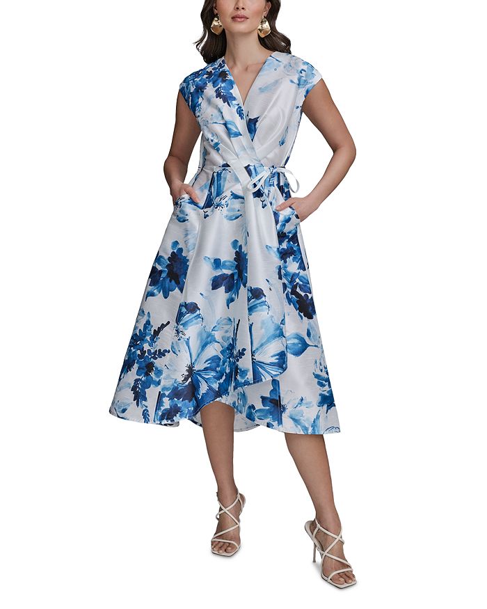 Платье-футляр с цветочным принтом Donna Karan, синий
Платье-футляр с цветочным принтом Donna Karan, синий