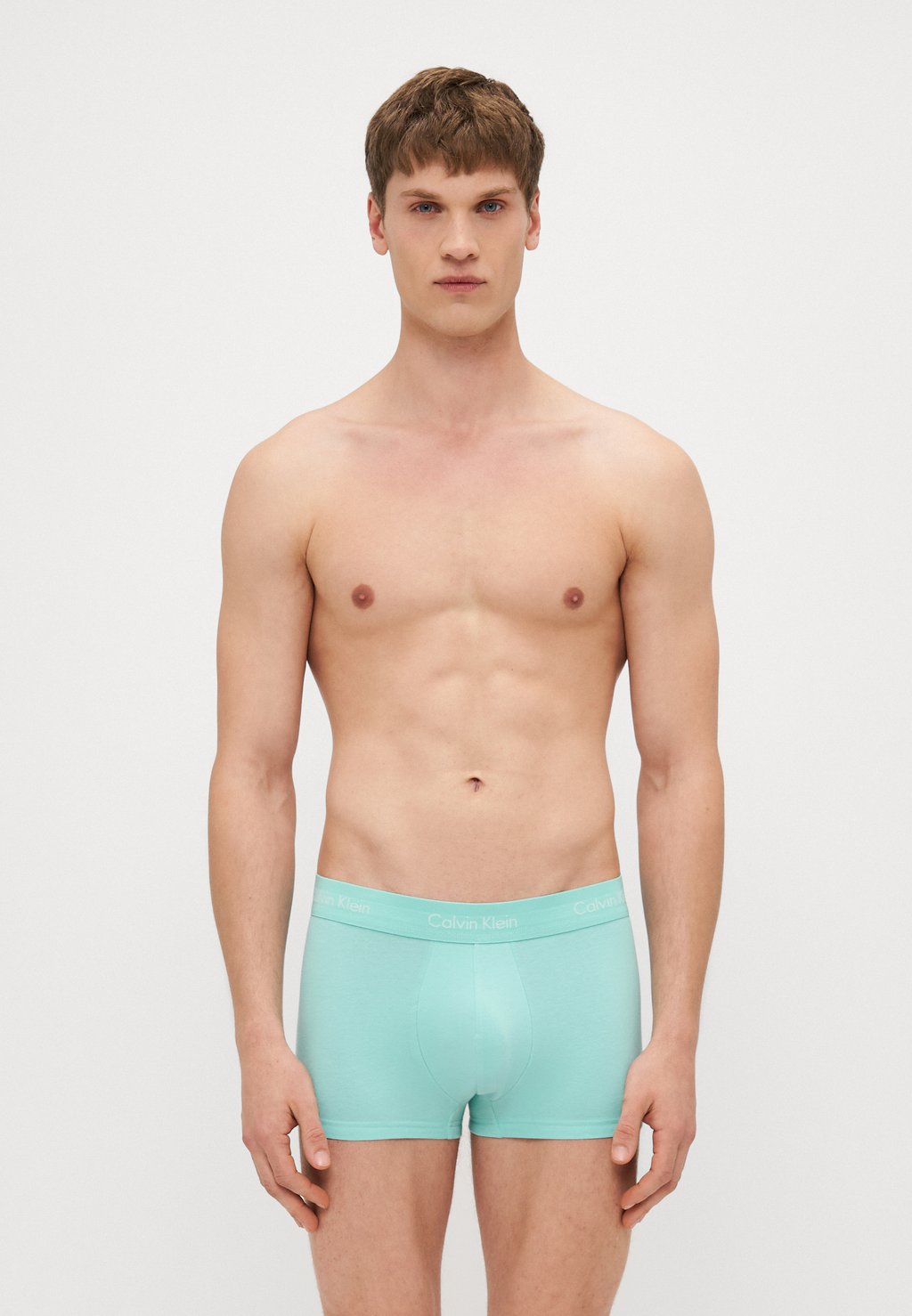 Брюки LOW RISE TRUNK 3 PACK Calvin Klein Underwear, мультиколор
Брюки LOW RISE TRUNK 3 PACK Calvin Klein Underwear, мультиколор
