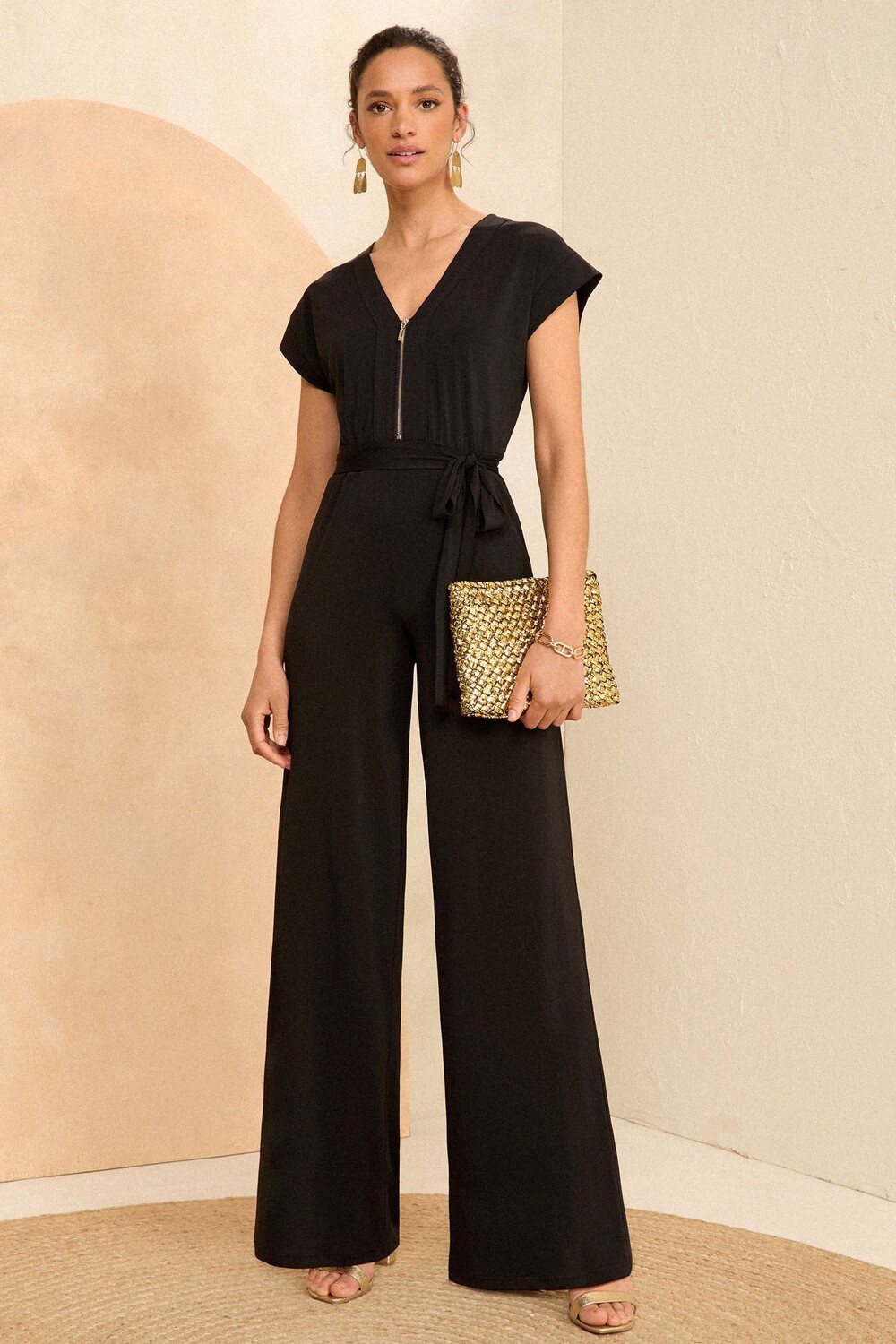 Комбинезон из джерси с застежкой молнией и широкими штанинами Love & Roses, черный
Комбинезон из джерси с застежкой молнией и широкими штанинами Love & Roses, черный