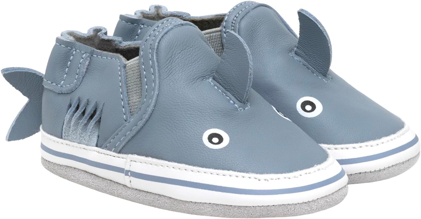 Пинетки Robeez для мальчиков и мягкие обувь с противоскользящей подошвой для кроватки, тапочки-мокасины для младенцев и малышей, 0-24 месяца, Sebastian Shark Blue
Пинетки Robeez для мальчиков и мягкие обувь с противоскользящей подошвой для кроватки, тапочки-мокасины для младенцев и малышей, 0-24 месяца, Sebastian Shark Blue