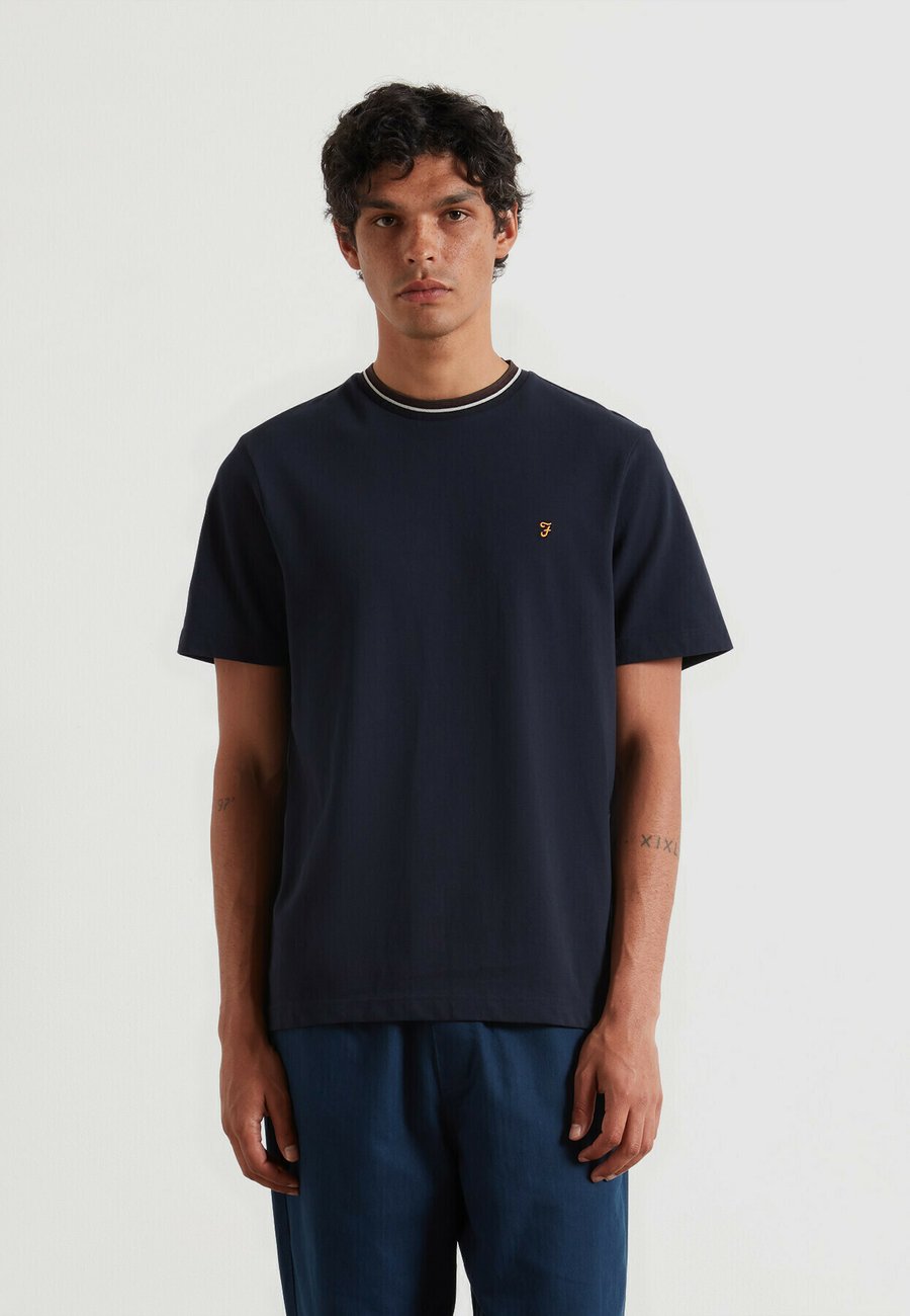 Футболка Farah ELTON TIPPED , True Navy/Dark Blue
Футболка Farah ELTON TIPPED , True Navy/Dark Blue