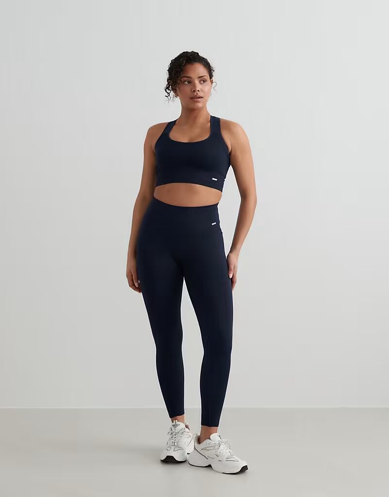 Бесшовные колготки Aim'n Navy в рубчик для миниатюрных, темно-синего цвета
Бесшовные колготки Aim'n Navy в рубчик для миниатюрных, темно-синего цвета