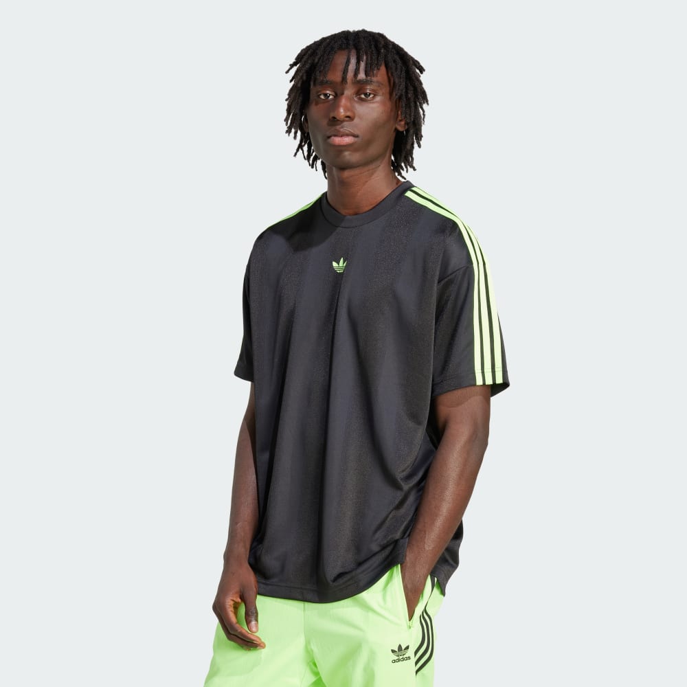 Футболка Adidas Adicolor Jacquard Jersey, цвет Black/Signal Green
Футболка Adidas Adicolor Jacquard Jersey, цвет Black/Signal Green