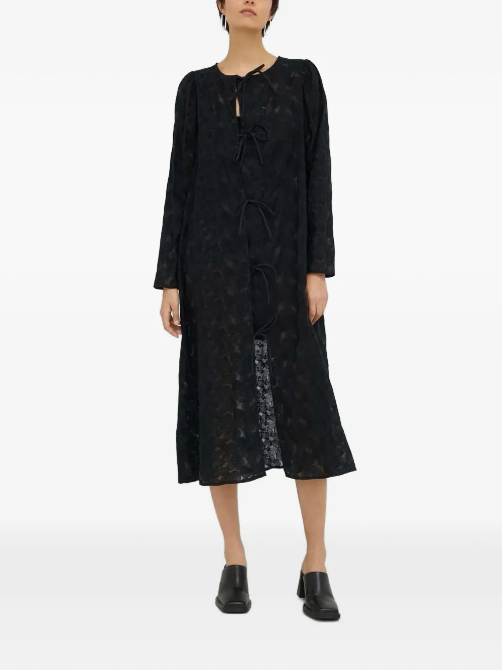 Платье миди с длинными рукавами и завязкой спереди Resume, черный
Платье миди с длинными рукавами и завязкой спереди Resume, черный