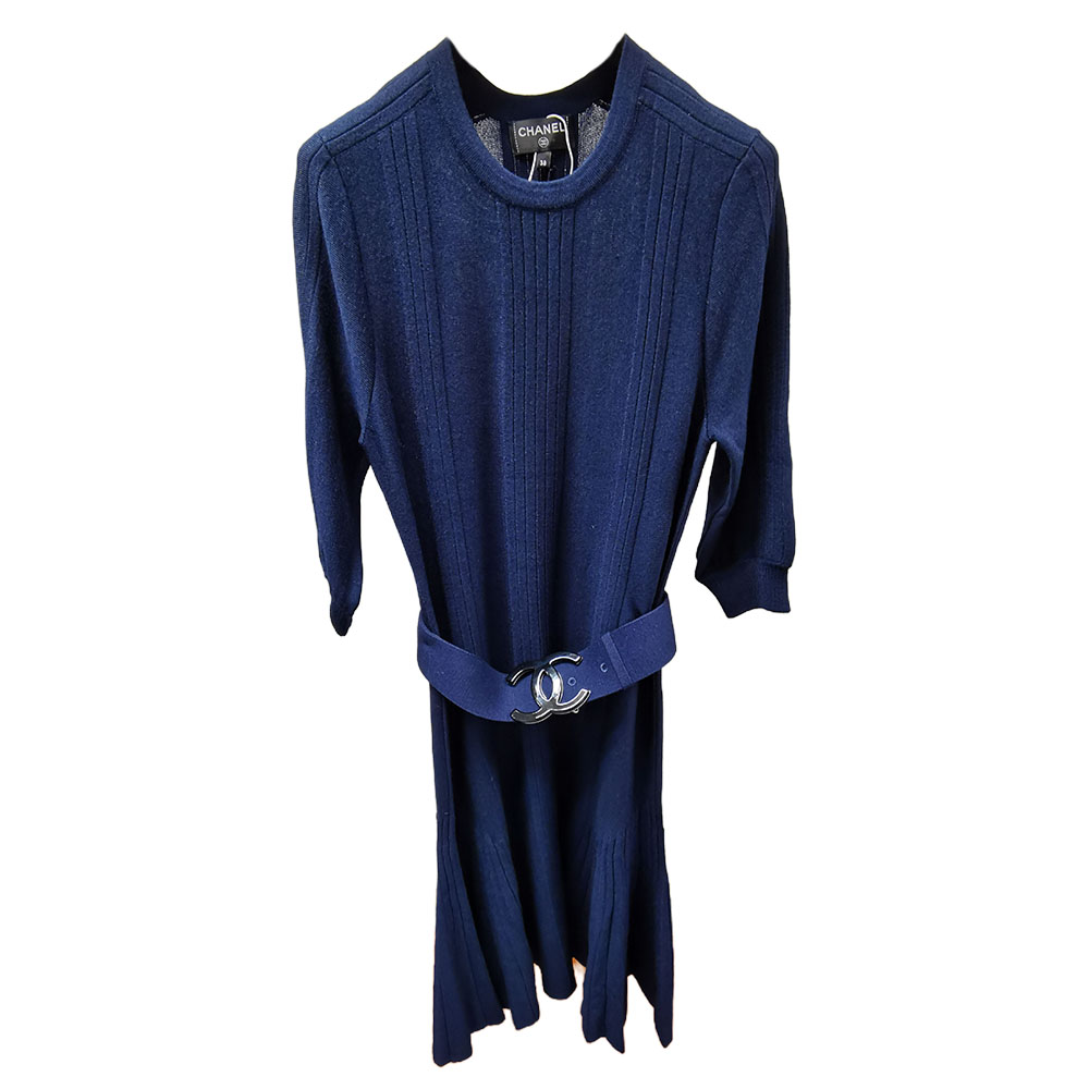 Длинное платье с длинными рукавами синее CHANEL
Длинное платье с длинными рукавами синее CHANEL