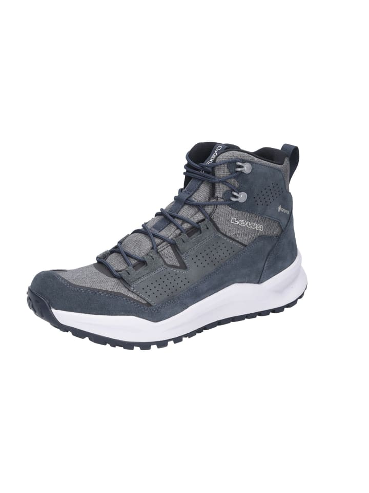 Походные ботинки серого цвета LOWA
Походные ботинки серого цвета LOWA