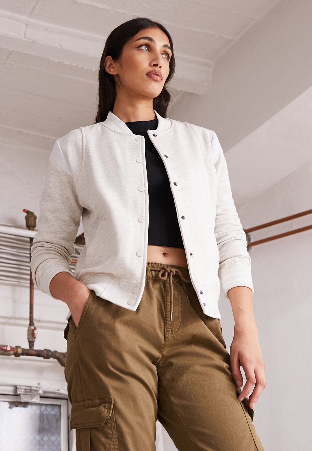 Бомбер женский Urban Classics на пуговицах, светло-серый, Коричневый, Бомбер женский Urban Classics на пуговицах, светло-серый
Бомбер женский Urban Classics на пуговицах, светло-серый, Коричневый, Бомбер женский Urban Classics на пуговицах, светло-серый