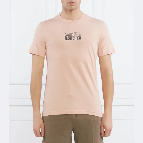 Футболка стандартного кроя Calvin Klein, бежевый
Футболка стандартного кроя Calvin Klein, бежевый