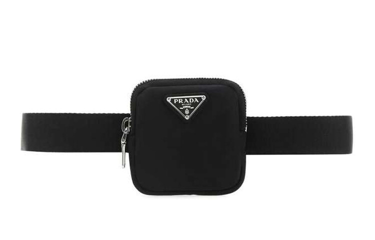 Ремень кожаный Prada с мини-сумочкой, черный
Ремень кожаный Prada с мини-сумочкой, черный