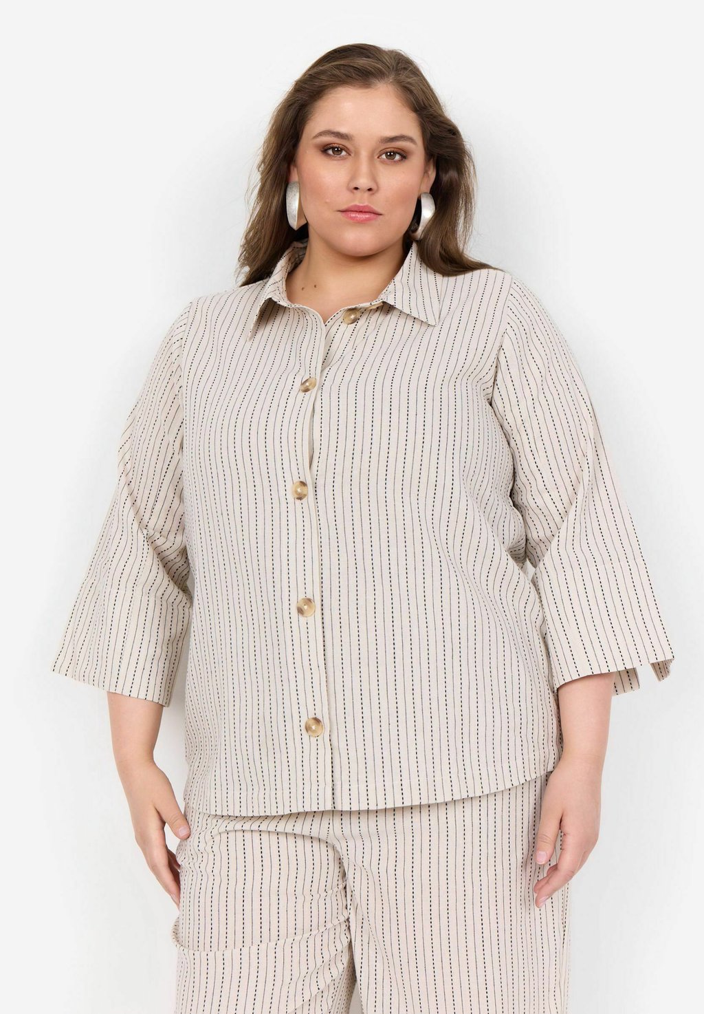 Блузка на пуговицах WA-VARNA 3 Wasabi Concept, бежевый
Блузка на пуговицах WA-VARNA 3 Wasabi Concept, бежевый