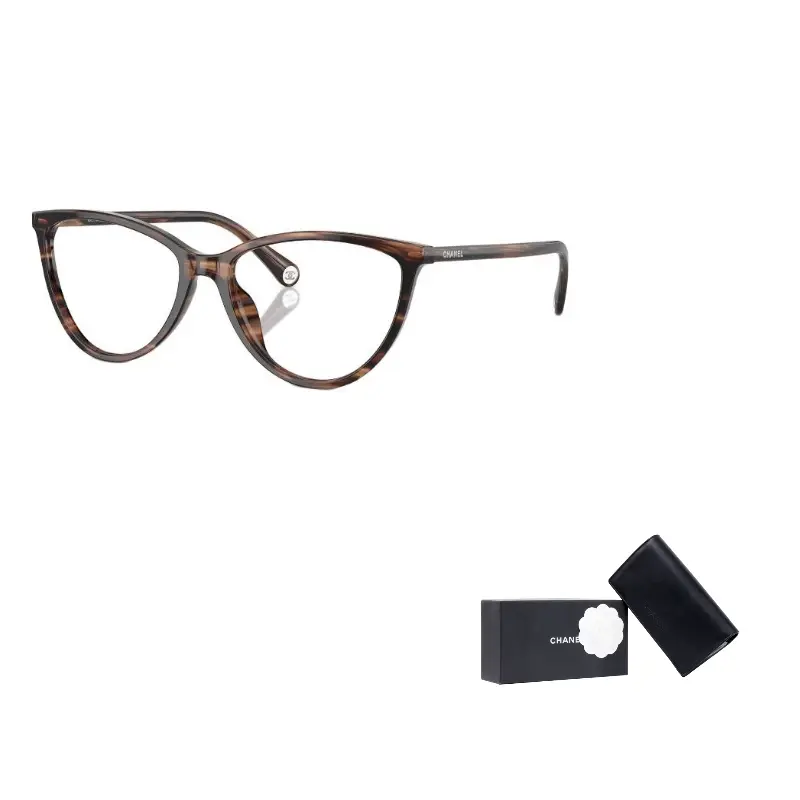 CHANEL Ацетатная оправа для очков «кошачий глаз» в черепаховом цвете для женщин, Tortoiseshell
CHANEL Ацетатная оправа для очков «кошачий глаз» в черепаховом цвете для женщин, Tortoiseshell