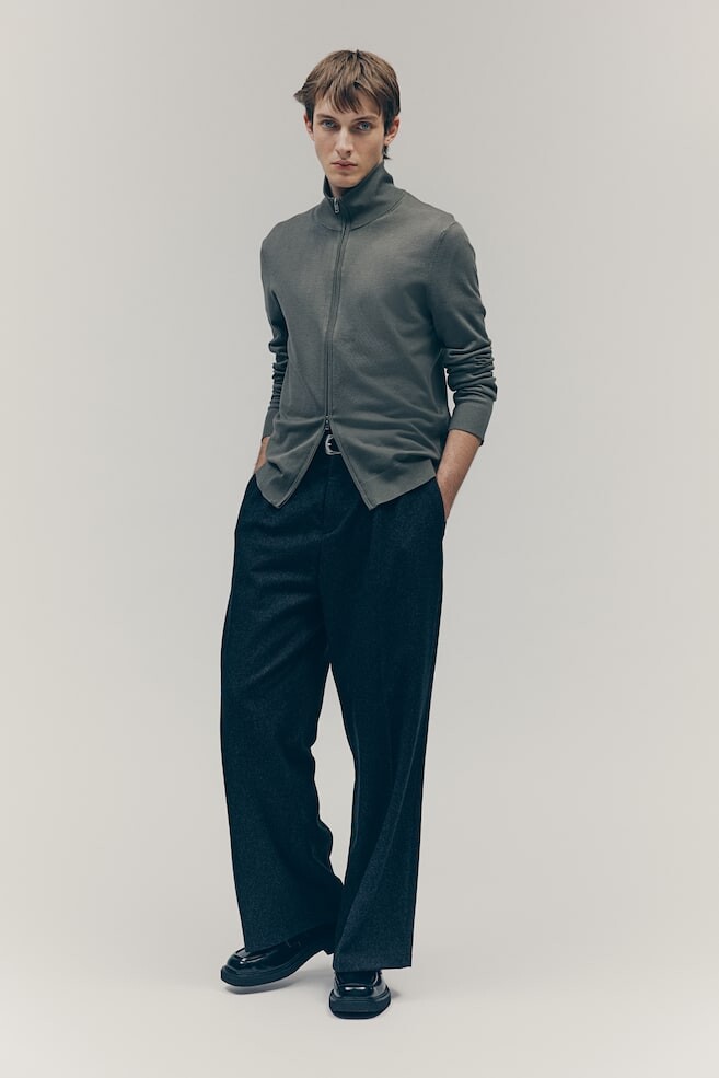 Кардиган с застежкой-молнией спереди, облегающий H&M, зеленый
Кардиган с застежкой-молнией спереди, облегающий H&M, зеленый