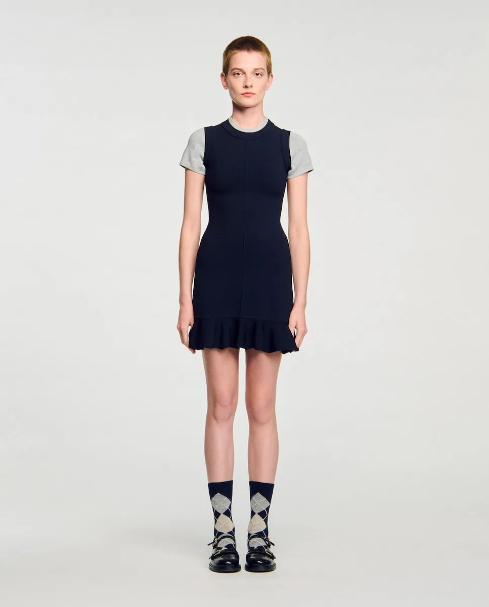 Короткое трикотажное платье 2 в 1 Sandro, темно-синий
Короткое трикотажное платье 2 в 1 Sandro, темно-синий