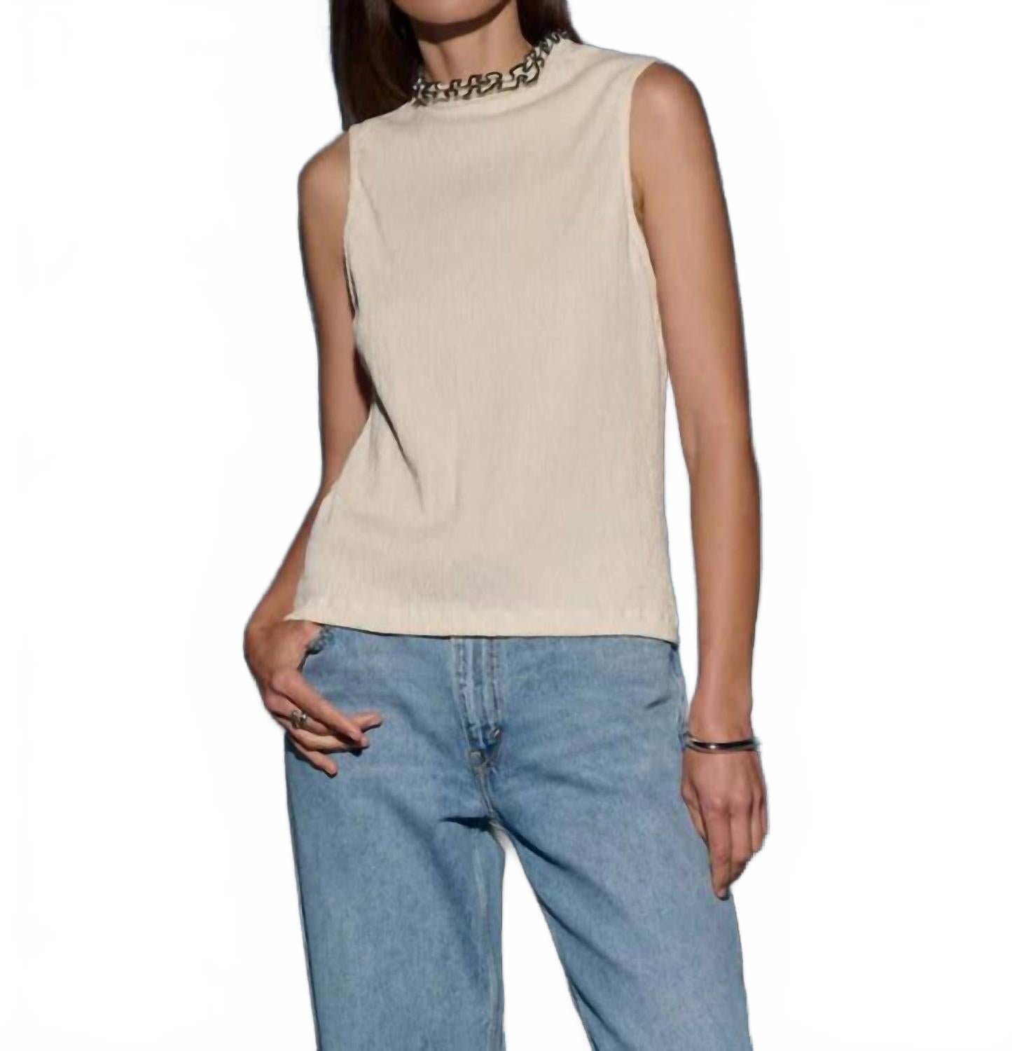 Жемчужный топ с рюшами на горле в фарфоровом оттенке Nation LTD, Porcelain
Жемчужный топ с рюшами на горле в фарфоровом оттенке Nation LTD, Porcelain