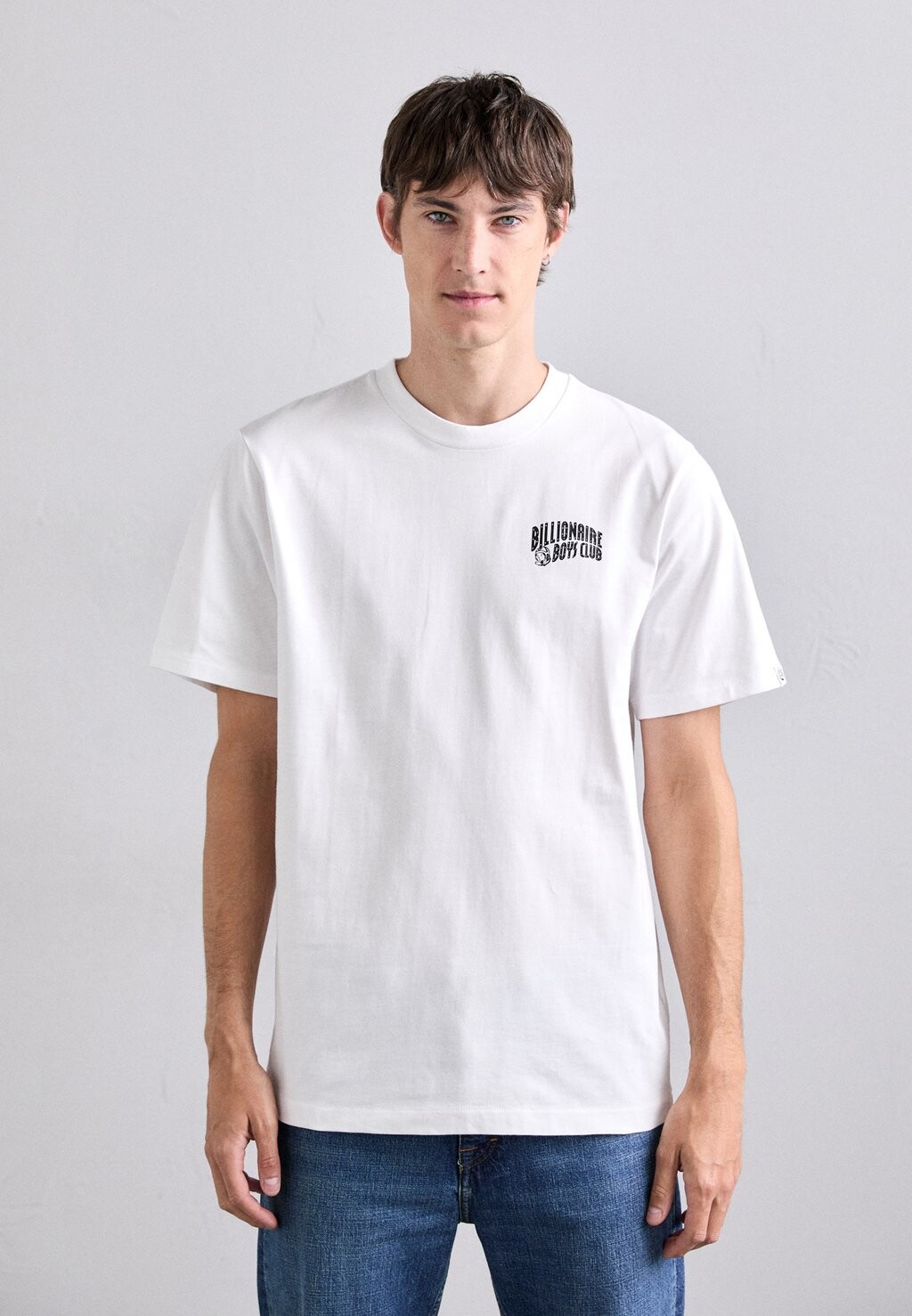 Футболка с принтом SMALL ARCH LOGO Billionaire Boys Club, белый 
Футболка с принтом SMALL ARCH LOGO Billionaire Boys Club, белый