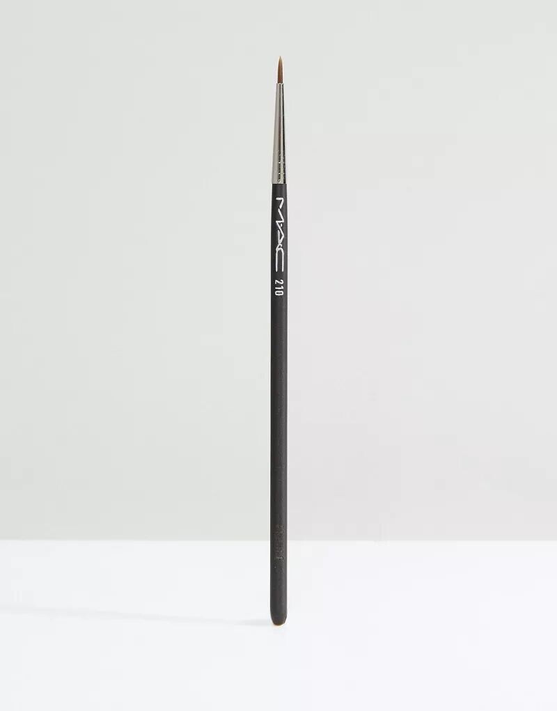 MAC – 210 – Прецизионная кисть для подводки глаз
MAC – 210 – Прецизионная кисть для подводки глаз