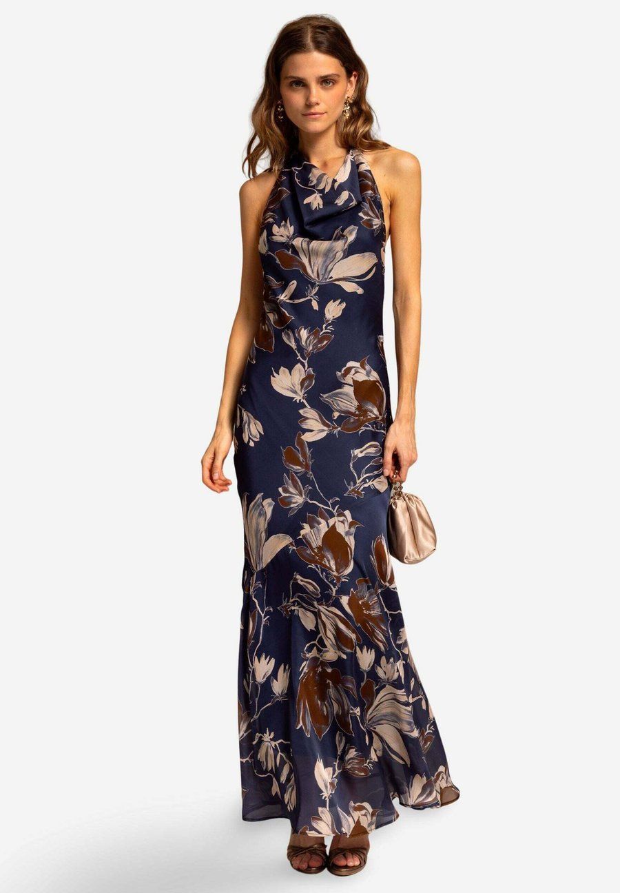 Платье THE-ARE LARGO FLORAL ESCOTE HALTER DRAPEADO, Azul/Dark Blue
Платье THE-ARE LARGO FLORAL ESCOTE HALTER DRAPEADO, Azul/Dark Blue