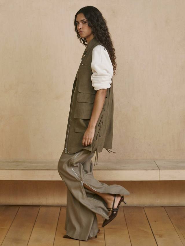 Широкие брюки Reiss, цвет Sage Green
Широкие брюки Reiss, цвет Sage Green