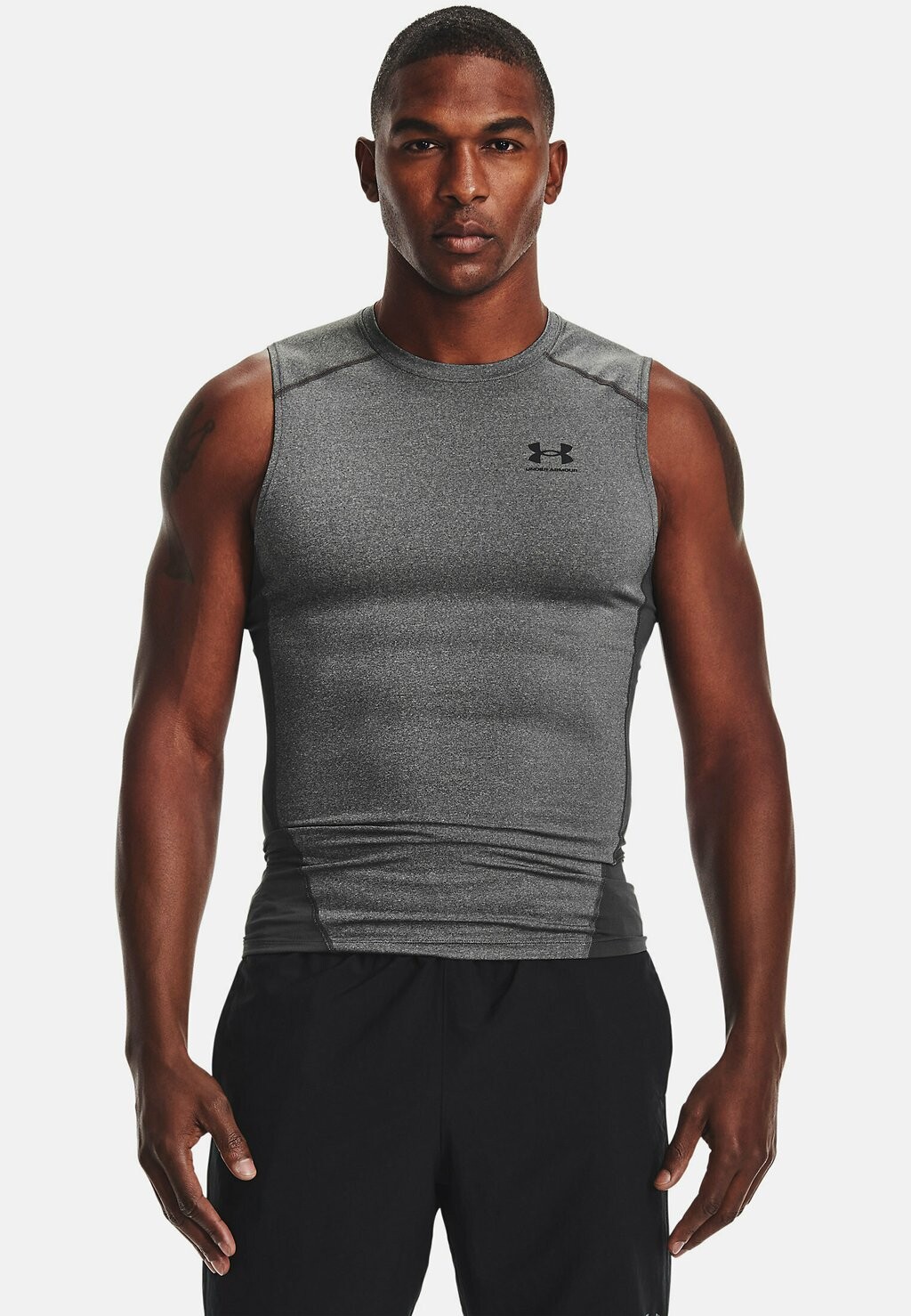 Майка Under Armour, цвет Carbon Heather
Майка Under Armour, цвет Carbon Heather