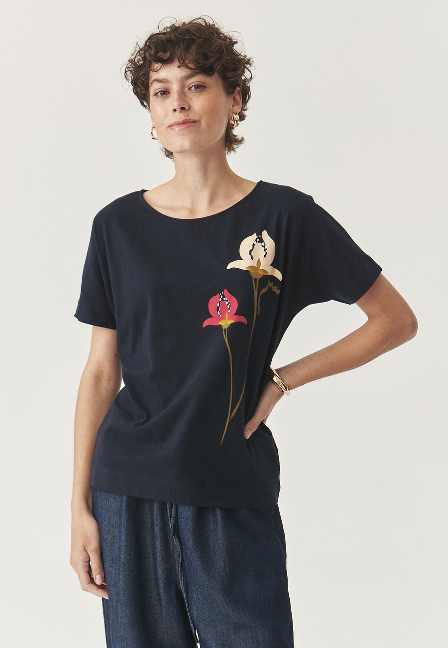 Футболка TATUUM LALI, Navy Blue/Dark Blue, Синий, Футболка TATUUM LALI, Navy Blue/Dark Blue
Футболка TATUUM LALI, Navy Blue/Dark Blue, Синий, Футболка TATUUM LALI, Navy Blue/Dark Blue