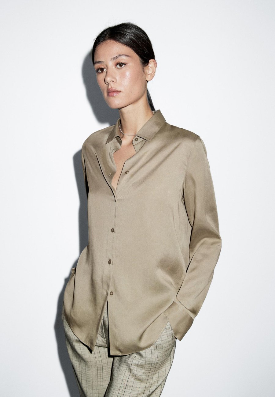 Блуза Massimo Dutti FLOWING LONG SLEEVE, Ochre
Блуза Massimo Dutti FLOWING LONG SLEEVE, Ochre